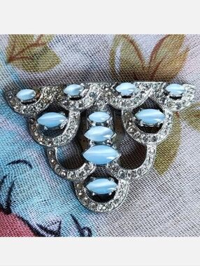Women's Vintage Rhinestone Blue Cat's Eye Navettte Silver Tone Dress Money Clip